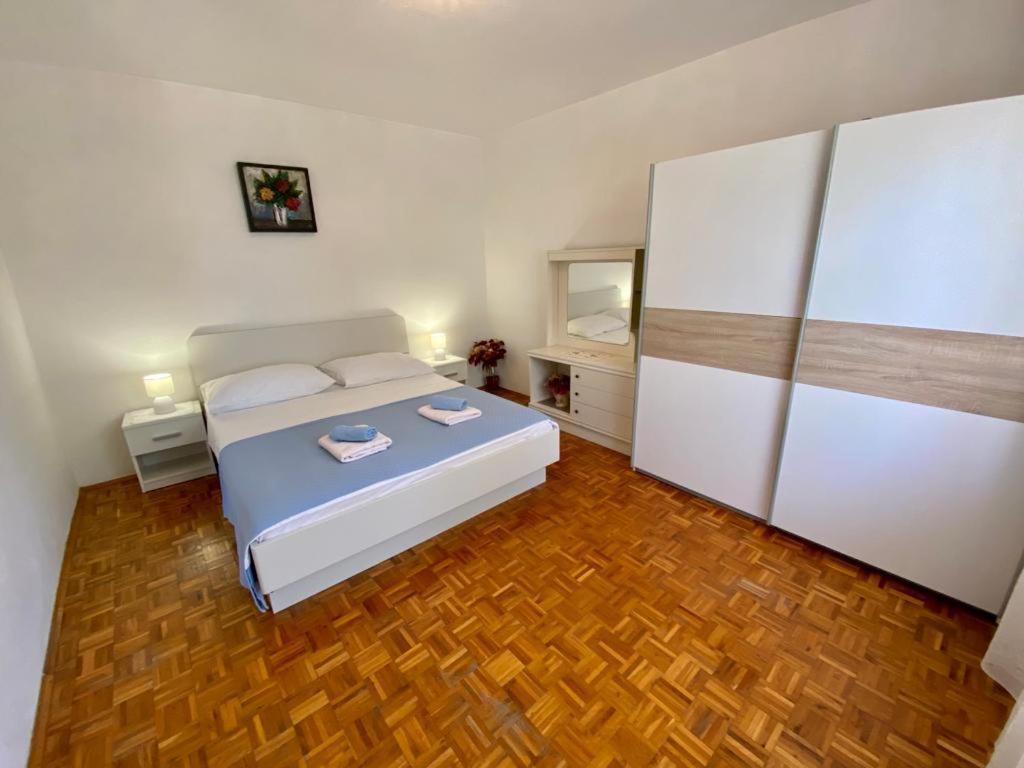 Апартаменты Porat Стариград-Пакленица Экстерьер фото